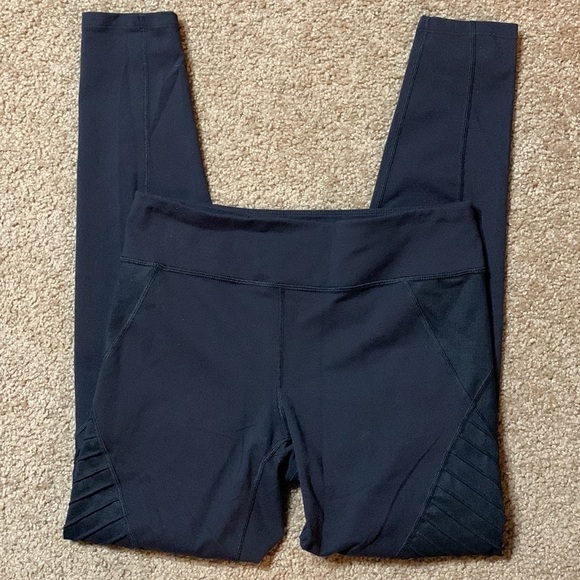 Joy Lab leggings, Size Medium in black, good condition. No pockets - Picture 4 of 7